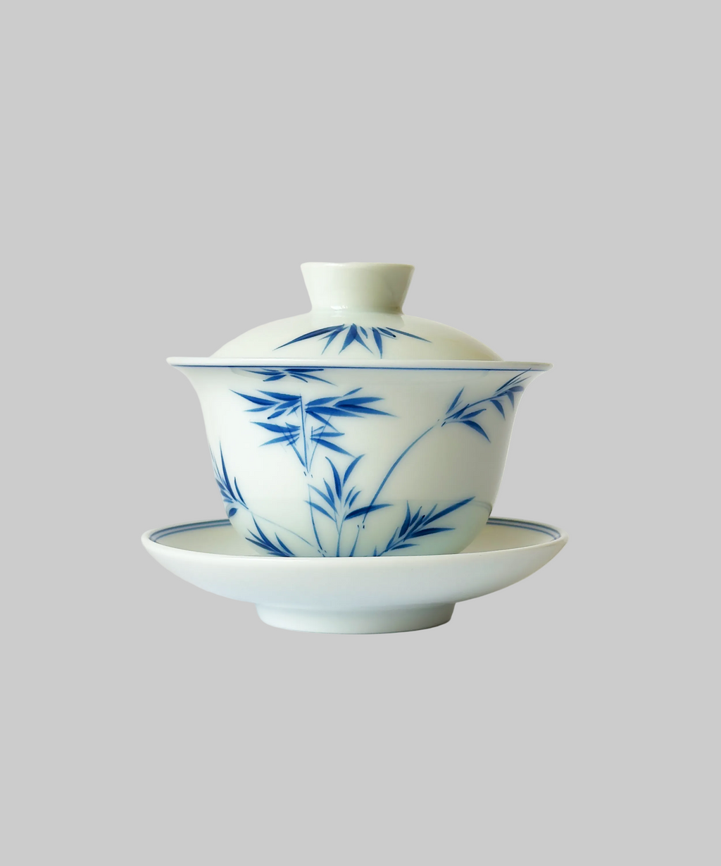 Гайвань, фарфор, синій бамбук . Чайна Chaguan - чай і посуд для чаювань і чайних церемоній.