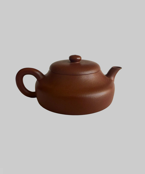 ісінський чайник ручної роботи