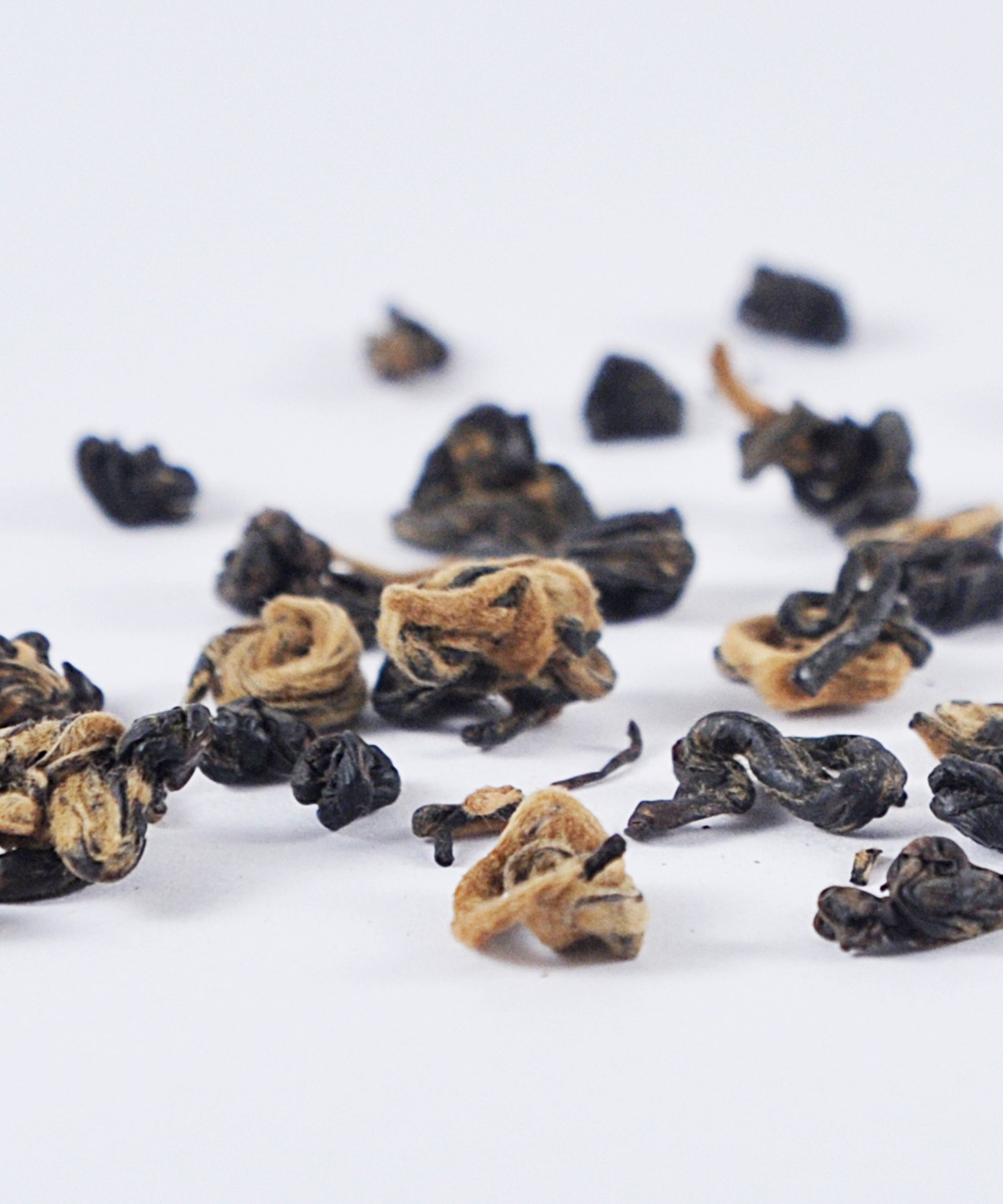 червоний чай Цзінь Ло, Золоті спіралі, чорний чай; красный чай Цзинь Ло, Золотые спирали, черный чай